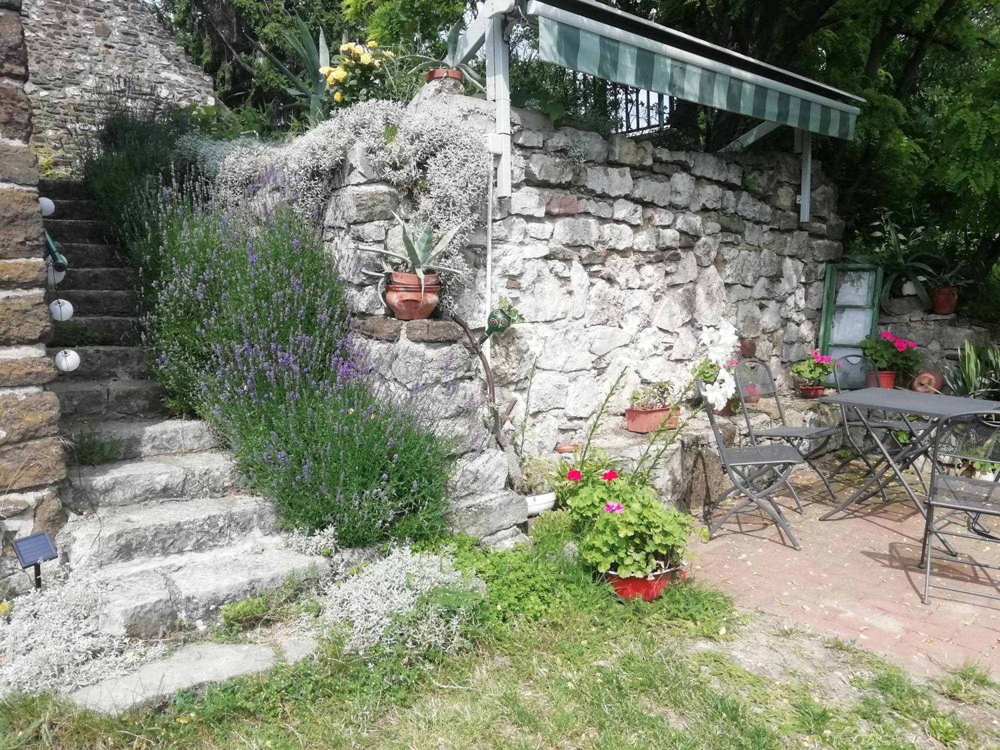 Csizmazia Apartman Тихань Екстер'єр фото