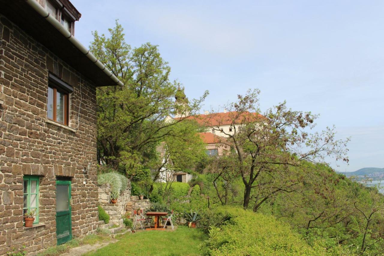 Csizmazia Apartman Тихань Екстер'єр фото